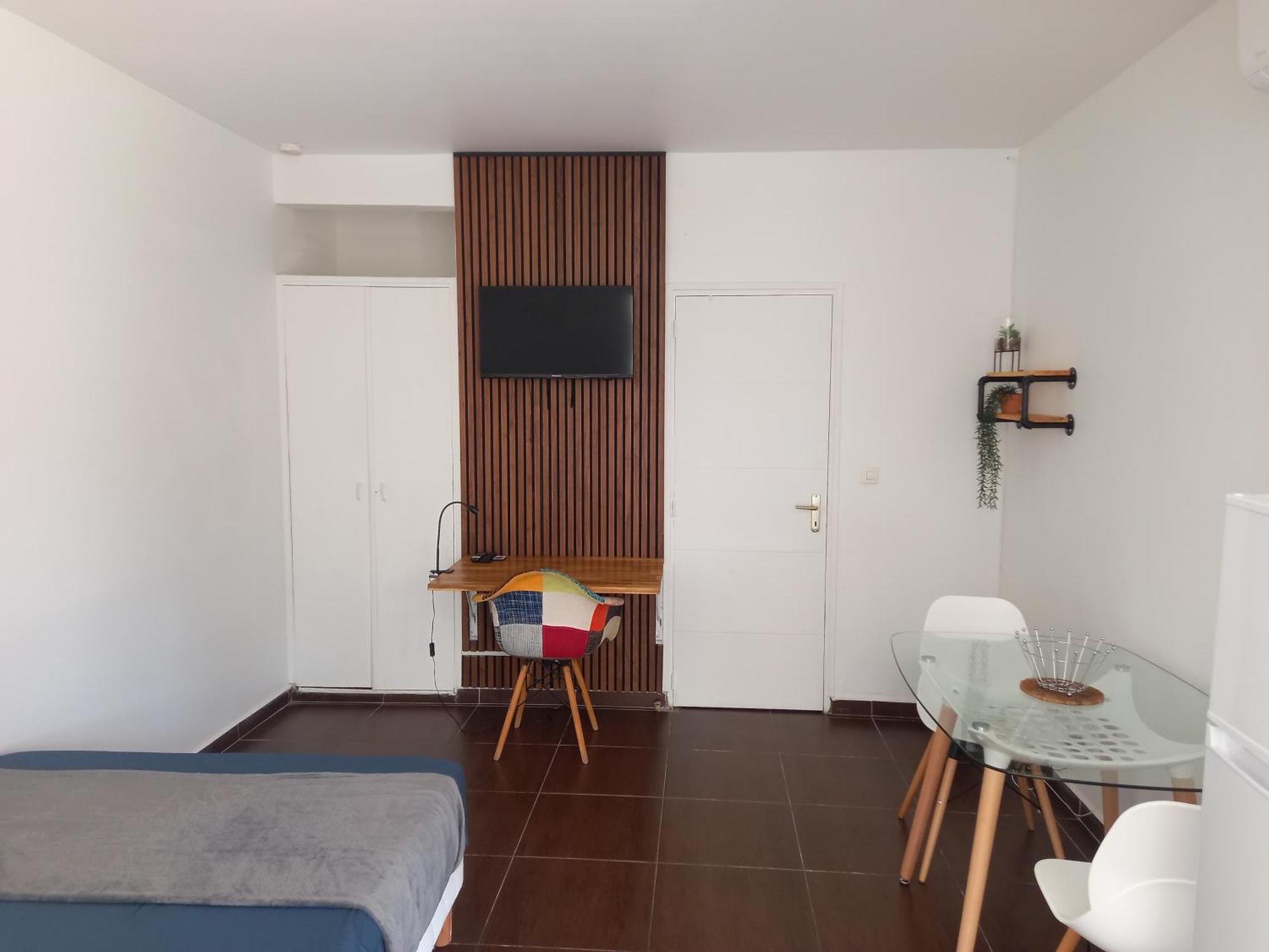 Le Studio Oncle Sam - Acces Piscine Et Plage Ле-Гозье Экстерьер фото